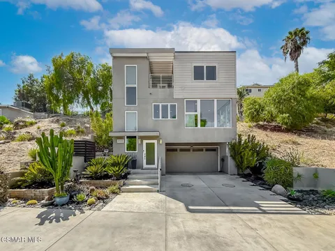 9595 Dennis Way
