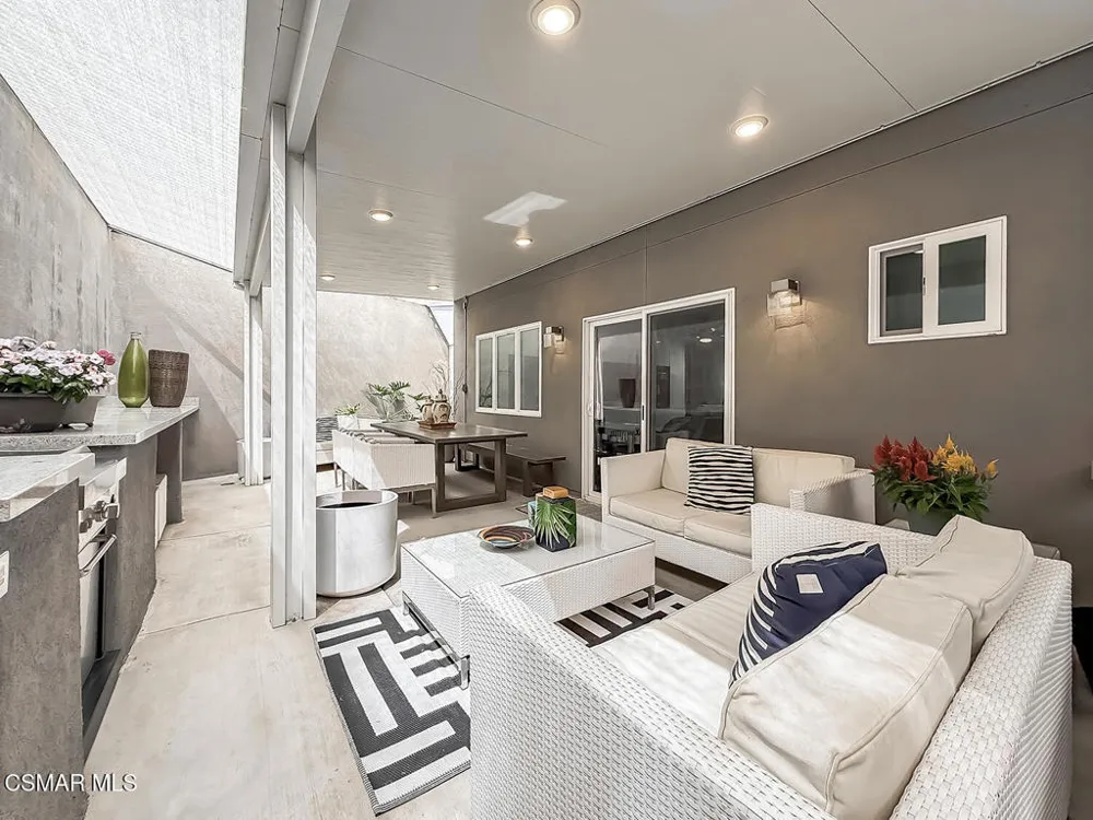 9595 Dennis Way Chatsworth, CA 91311