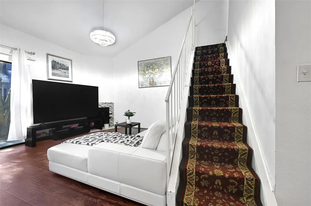 10811 Richmond Avenue #68 Houston, TX 77042