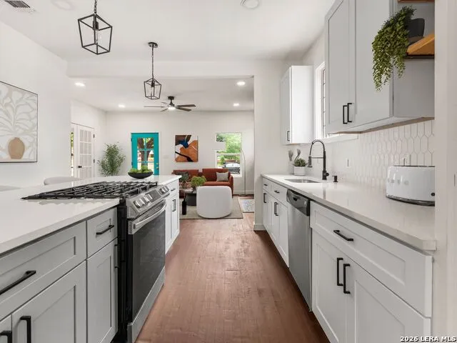 419 W Huisache Avenue San Antonio, TX 78212