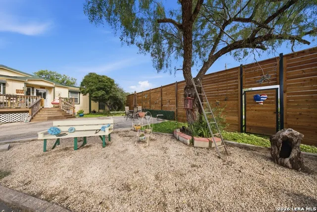 321 County Road 4614 Castroville, TX 78009