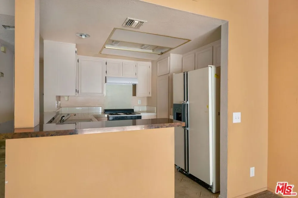17105 Palisades Circle Pacific Palisades, CA 90272