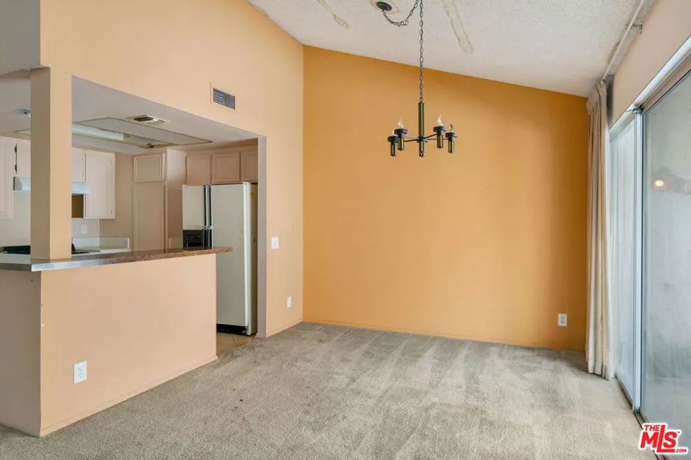 17105 Palisades Circle Pacific Palisades, CA 90272