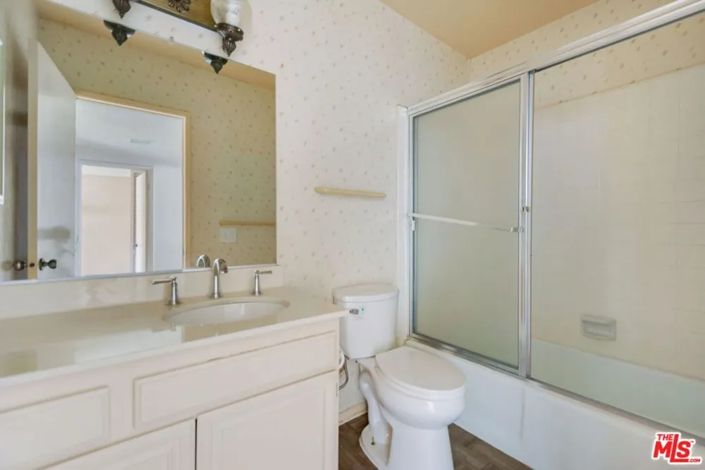 17105 Palisades Circle Pacific Palisades, CA 90272