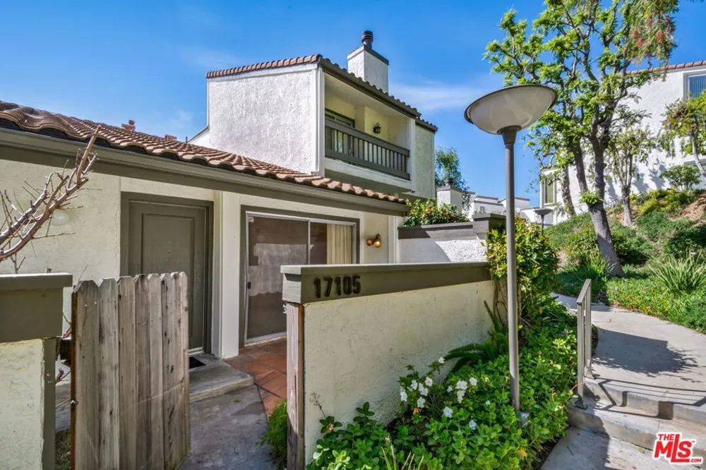 17105 Palisades Circle Pacific Palisades, CA 90272