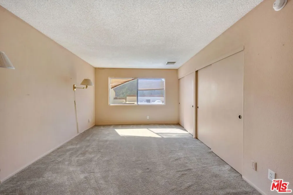 17105 Palisades Circle Pacific Palisades, CA 90272