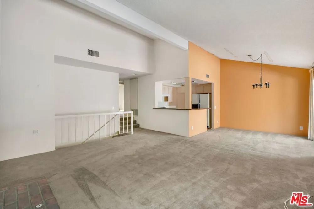 17105 Palisades Circle Pacific Palisades, CA 90272