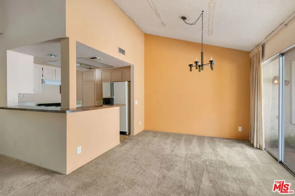 17105 Palisades Circle Pacific Palisades, CA 90272