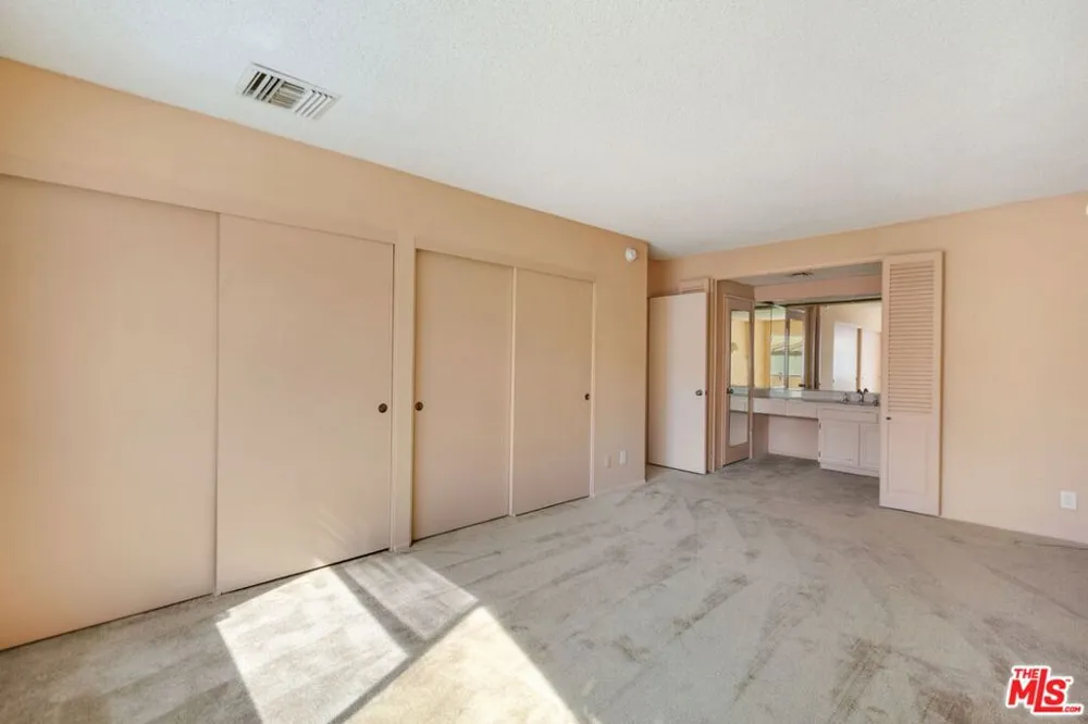 17105 Palisades Circle Pacific Palisades, CA 90272