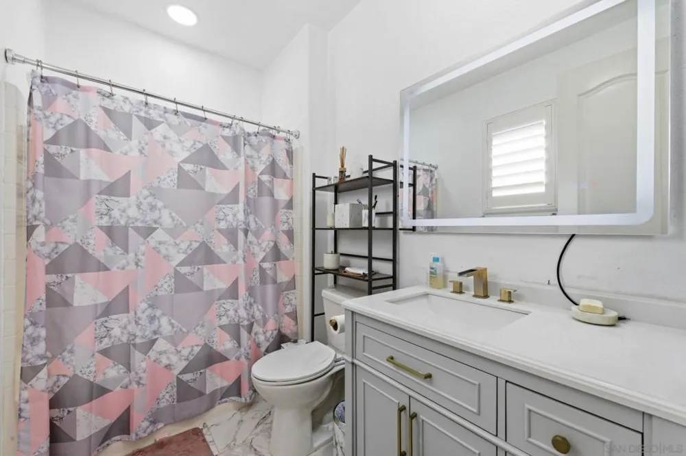 3520 Cockatoo Ct. Oceanside, CA 92057