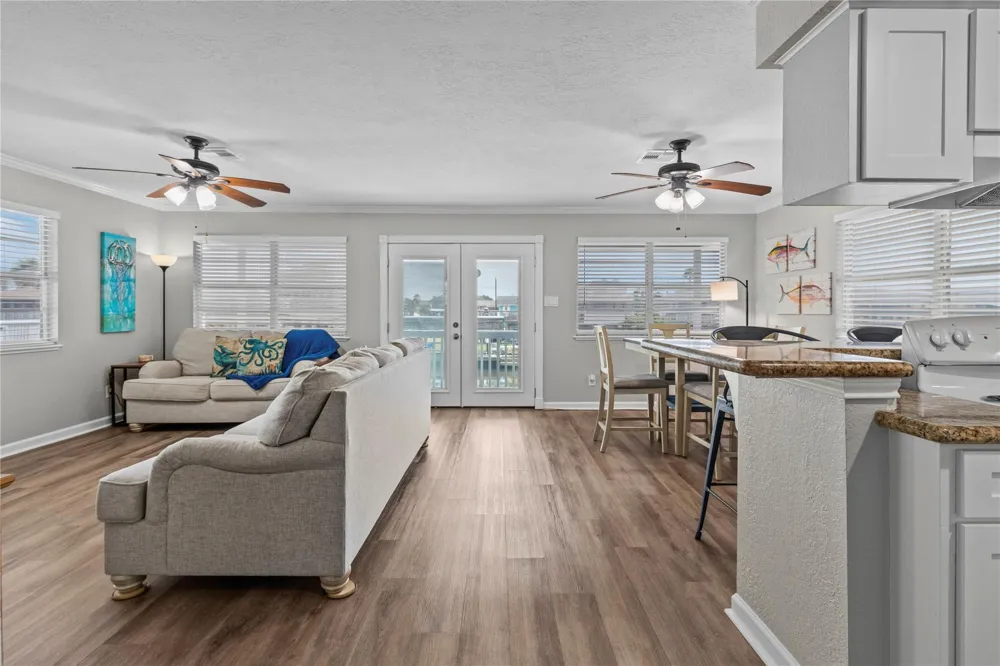 250 Barracuda Street Bayou Vista, TX 77563