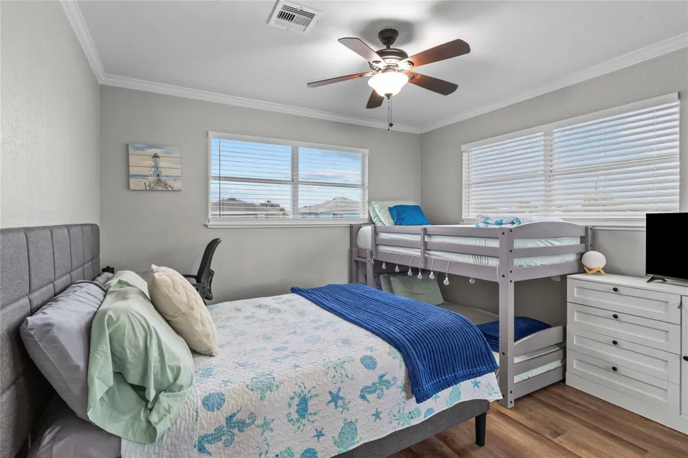 250 Barracuda Street Bayou Vista, TX 77563