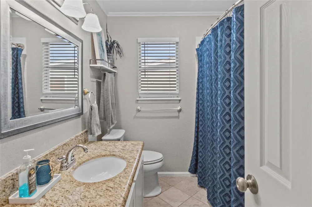 250 Barracuda Street Bayou Vista, TX 77563