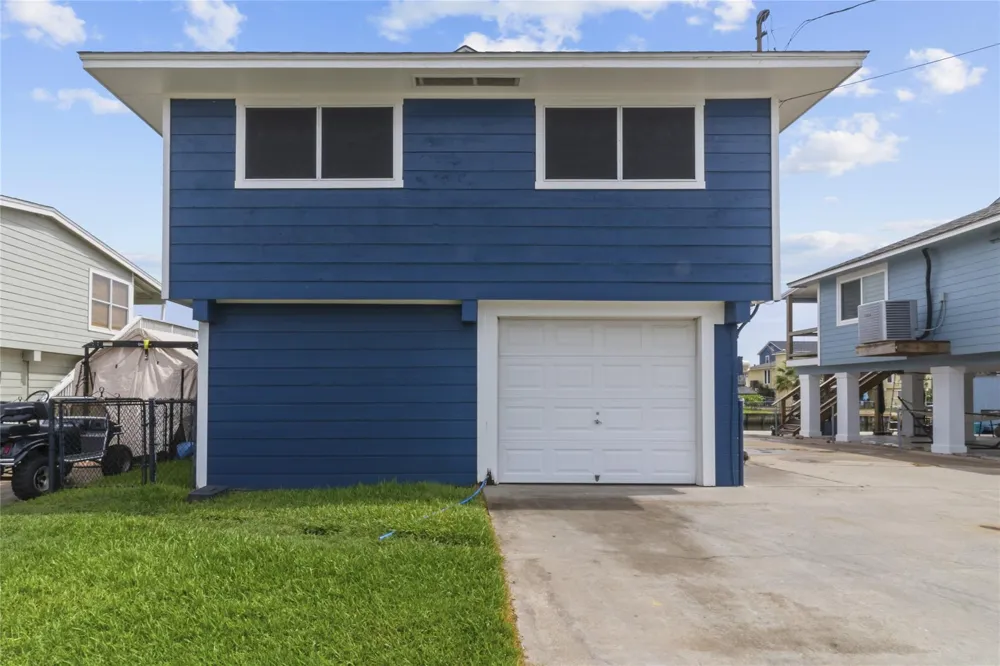 250 Barracuda Street Bayou Vista, TX 77563