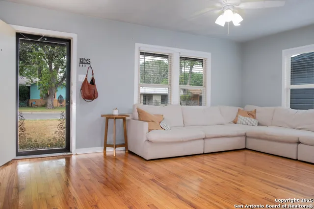 607 Leland Kerrville, TX 78028
