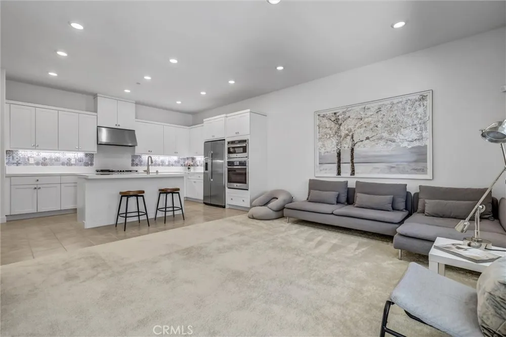 143 Baluster Irvine, CA 92618