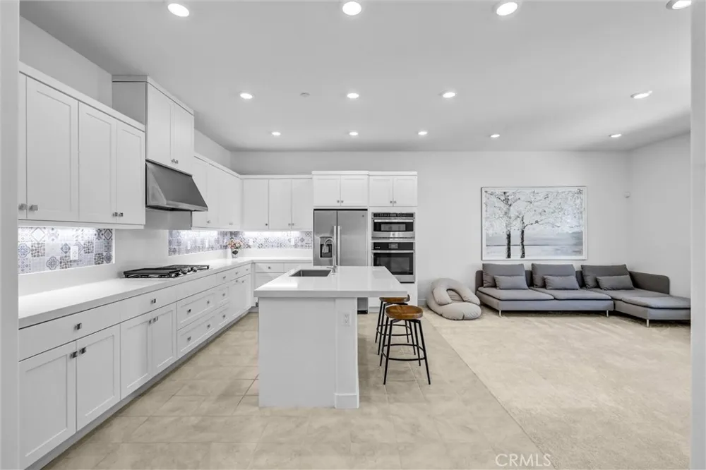 143 Baluster Irvine, CA 92618