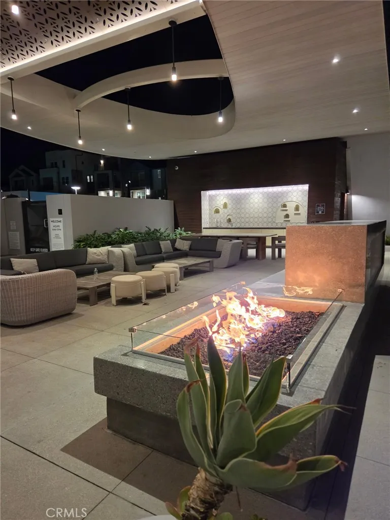 143 Baluster Irvine, CA 92618