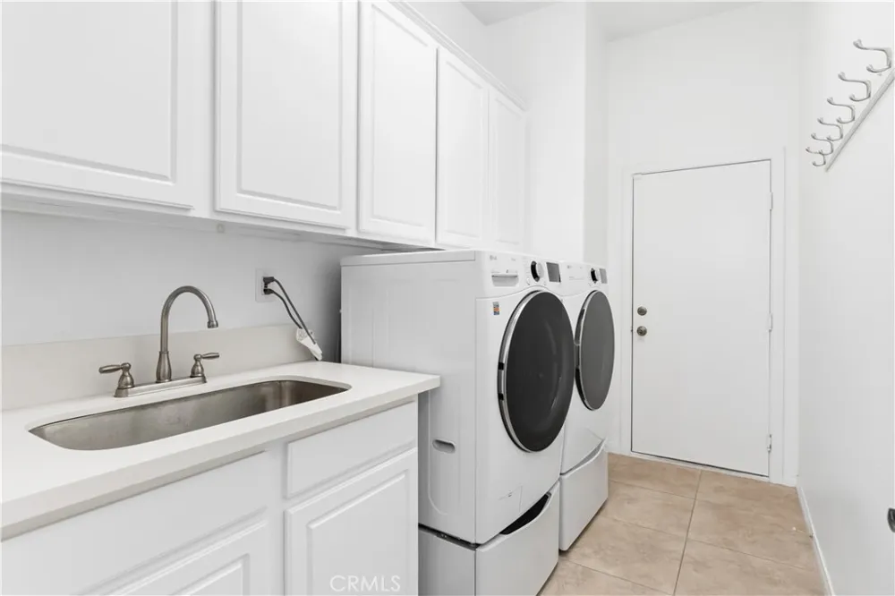 13482 Redwood Rancho Cucamonga, CA 91739