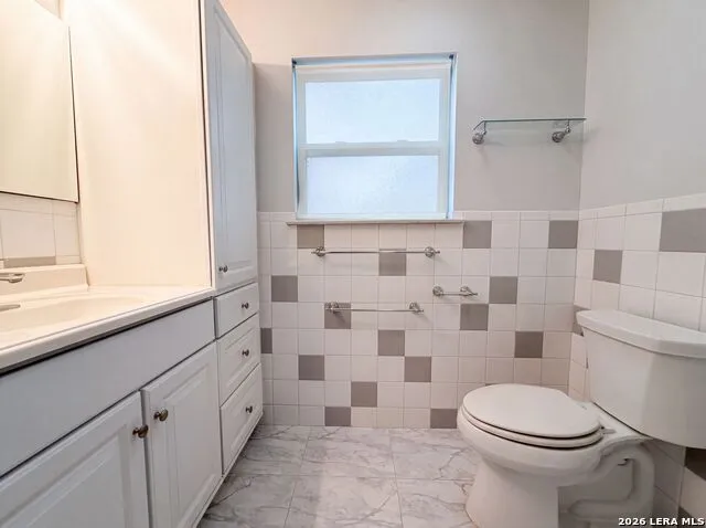 1930 SHADOW PARK ST San Antonio, TX 78232