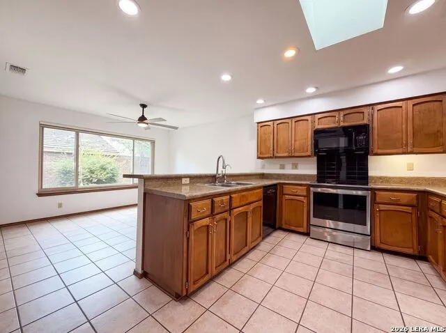1930 SHADOW PARK ST San Antonio, TX 78232