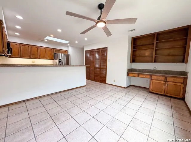 1930 SHADOW PARK ST San Antonio, TX 78232