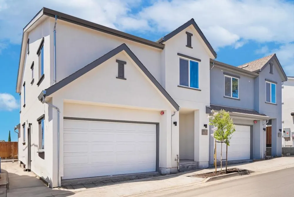 24 Silver Elm Court San Jose, CA 95127