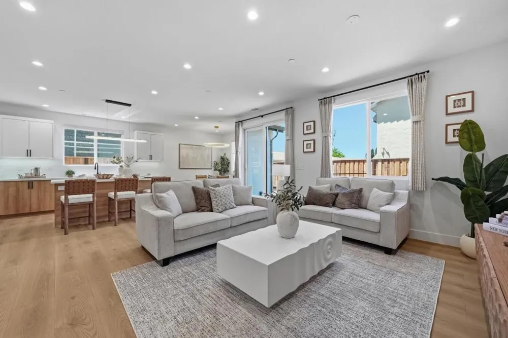24 Silver Elm Court San Jose, CA 95127