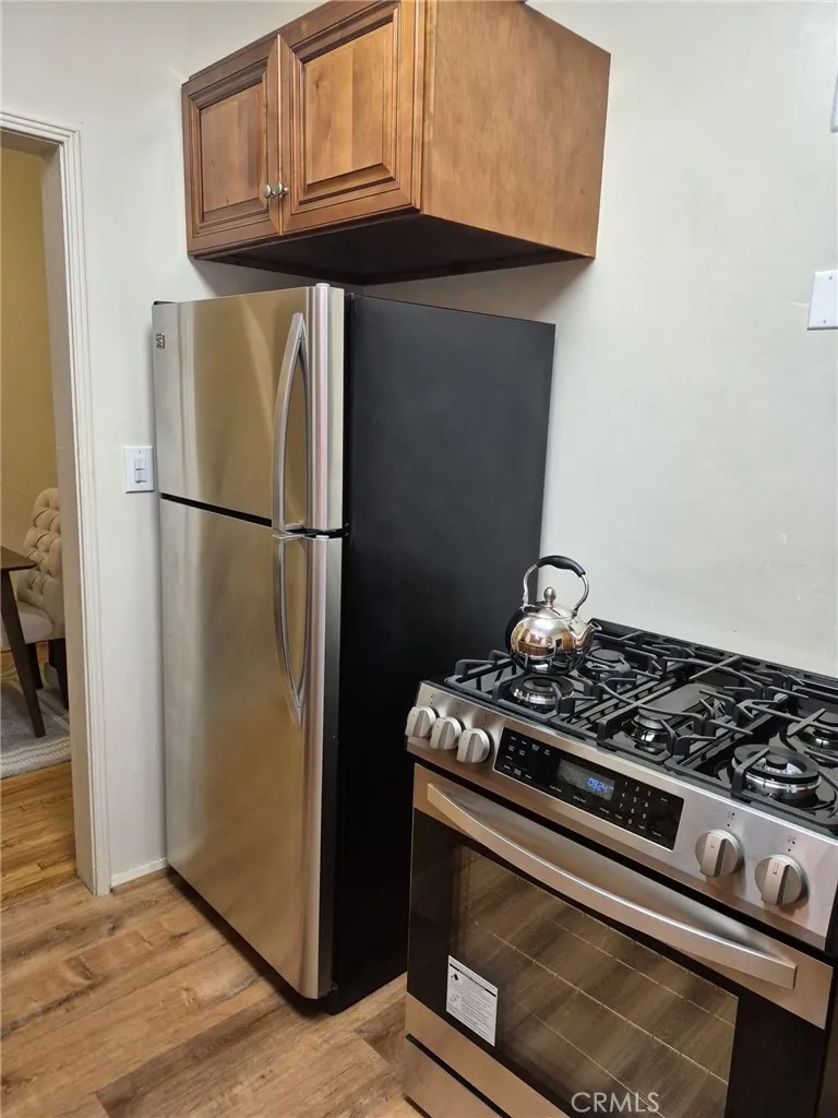 4228 8th Avenue Los Angeles, CA 90008