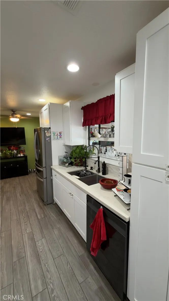 13491 Iroquois Apple Valley, CA 92308