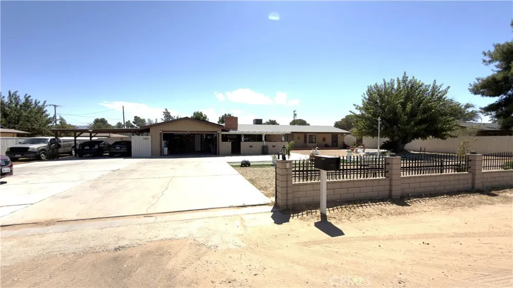 13491 Iroquois Apple Valley, CA 92308