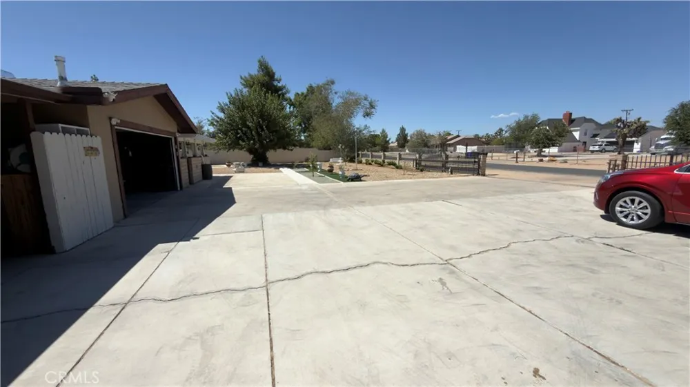 13491 Iroquois Apple Valley, CA 92308