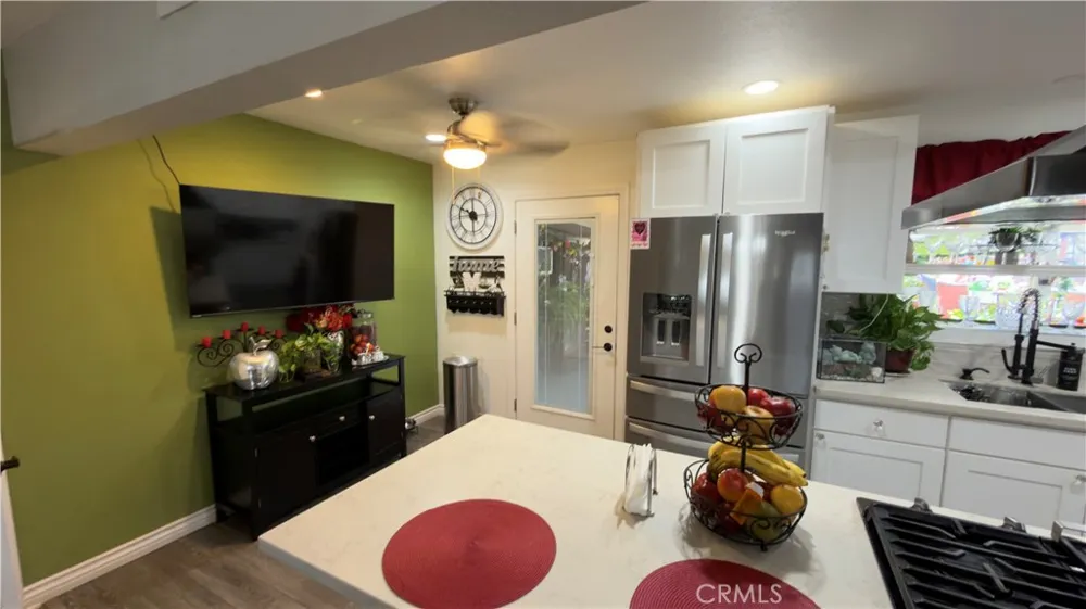 13491 Iroquois Apple Valley, CA 92308