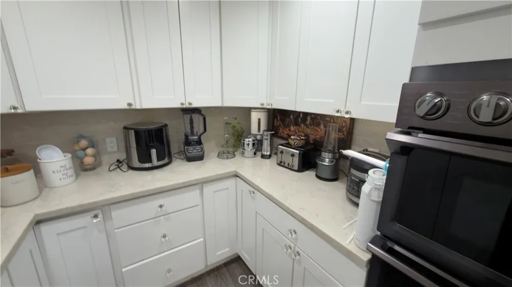 13491 Iroquois Apple Valley, CA 92308