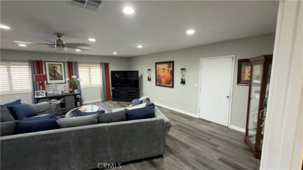 13491 Iroquois Apple Valley, CA 92308