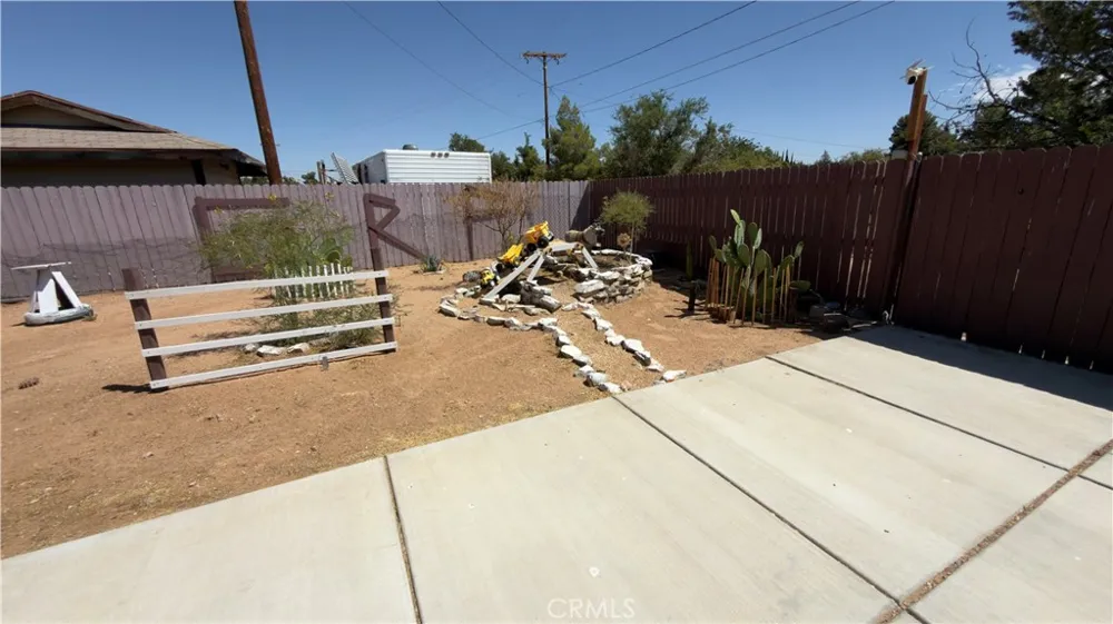13491 Iroquois Apple Valley, CA 92308