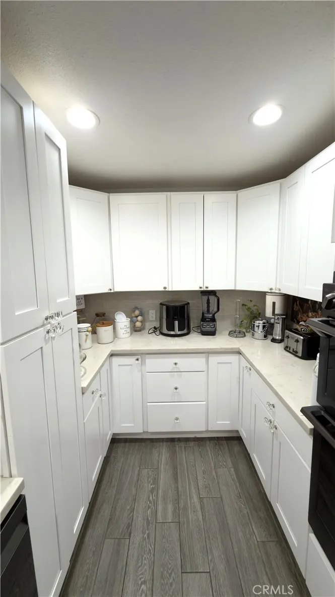 13491 Iroquois Apple Valley, CA 92308
