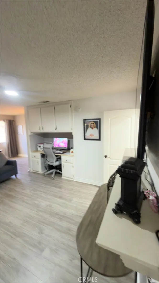 13491 Iroquois Apple Valley, CA 92308