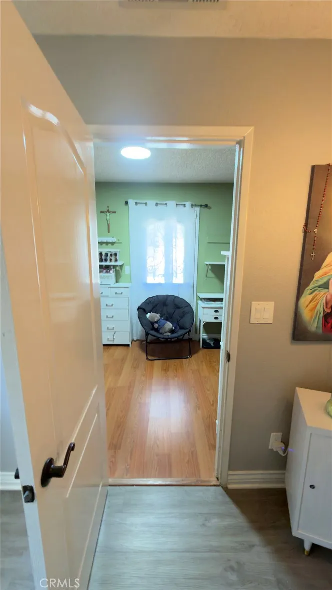 13491 Iroquois Apple Valley, CA 92308