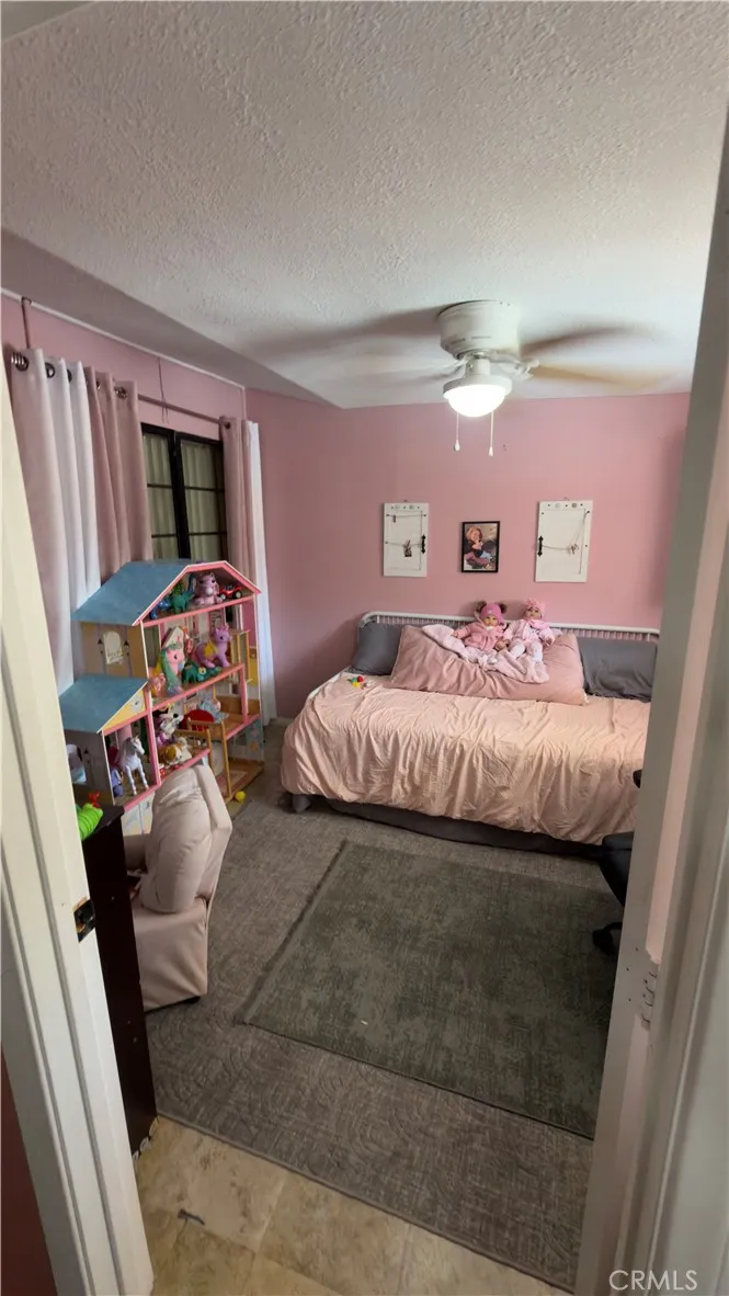 13491 Iroquois Apple Valley, CA 92308
