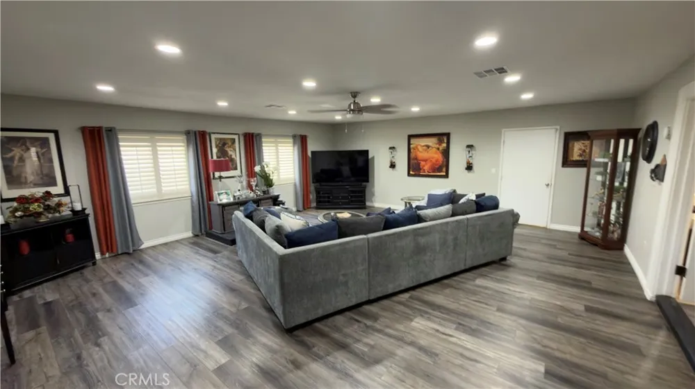 13491 Iroquois Apple Valley, CA 92308