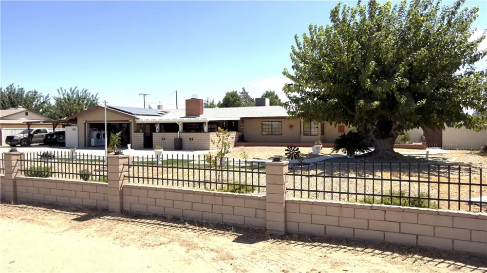 13491 Iroquois Apple Valley, CA 92308