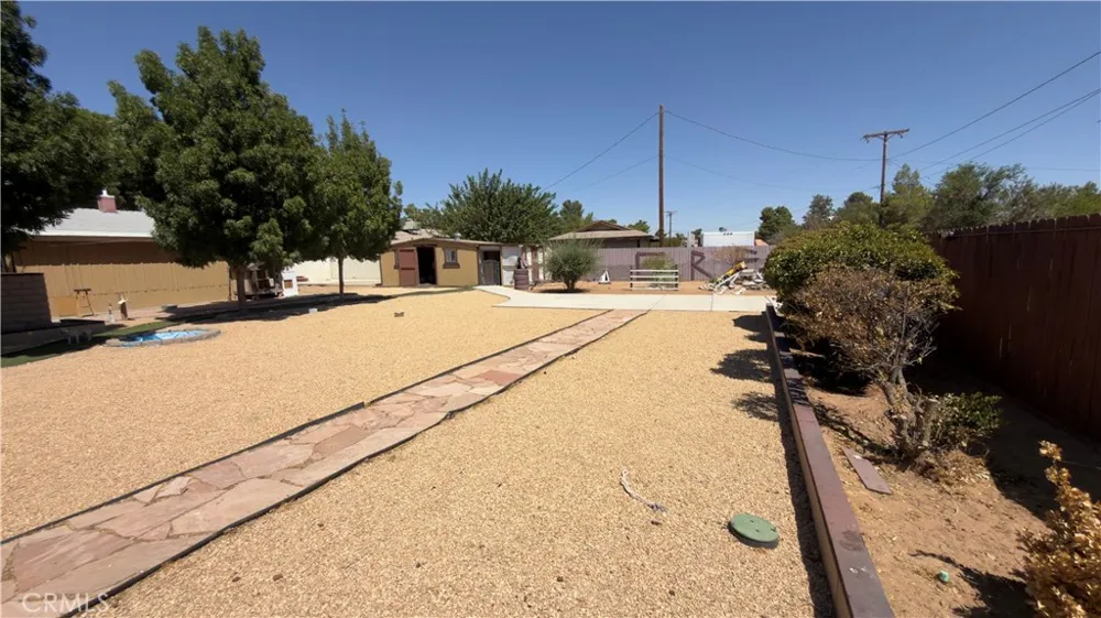 13491 Iroquois Apple Valley, CA 92308