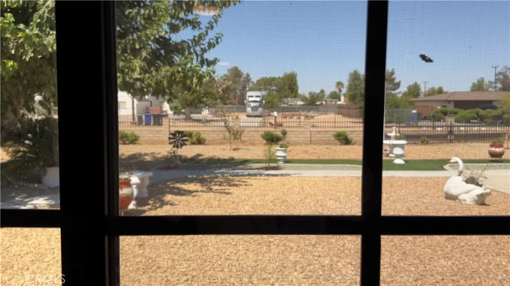 13491 Iroquois Apple Valley, CA 92308