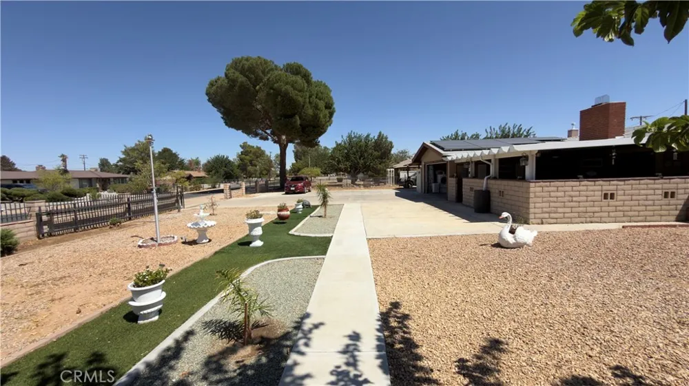 13491 Iroquois Apple Valley, CA 92308