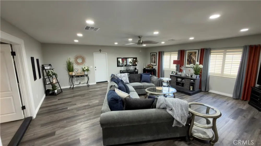 13491 Iroquois Apple Valley, CA 92308