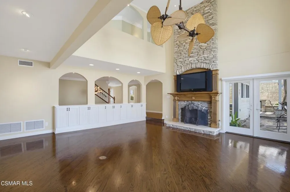 3927 Fairbreeze Circle Westlake Village, CA 91361