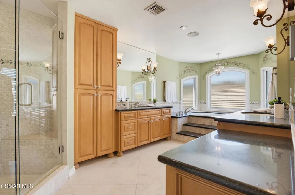 3927 Fairbreeze Circle Westlake Village, CA 91361