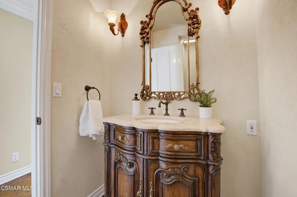 3927 Fairbreeze Circle Westlake Village, CA 91361