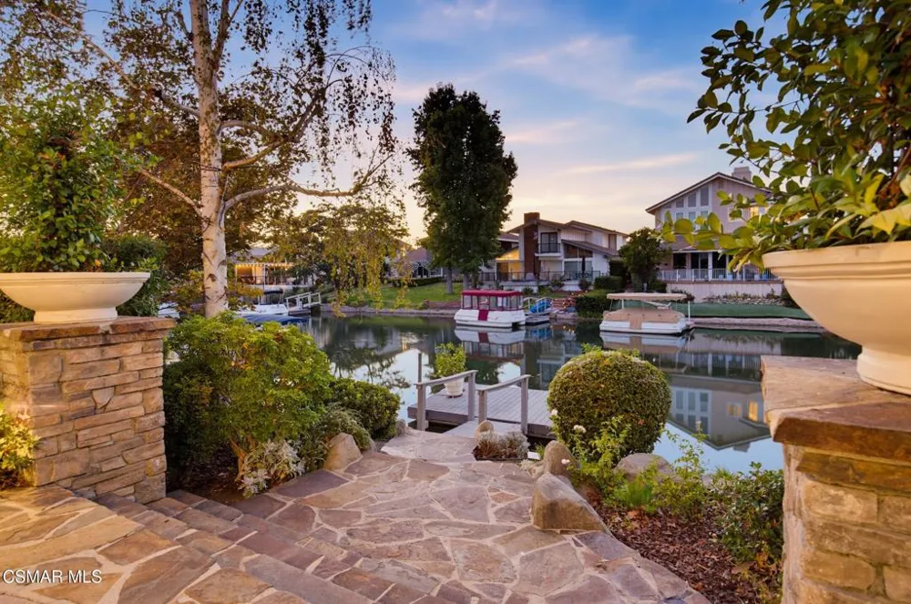 3927 Fairbreeze Circle Westlake Village, CA 91361